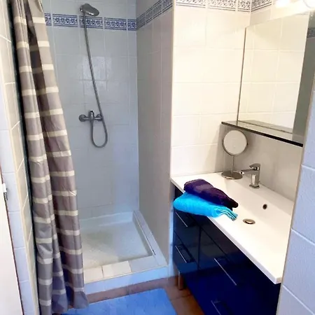 Chambres D'hotes Chez Gustou Bed & Breakfast 3*